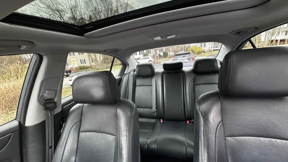 2013 Hyundai Genesis - Image 11 of 19