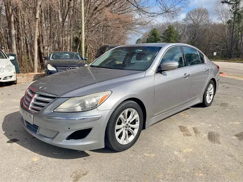 2013 Hyundai Genesis 3.8 Sedan