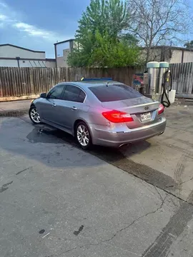 2013 Hyundai Genesis 3.8 Sedan