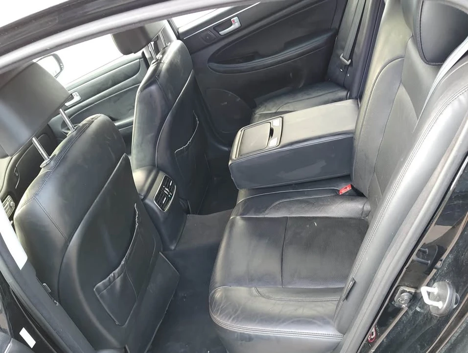 2013 Hyundai Genesis - Image 6 of 8