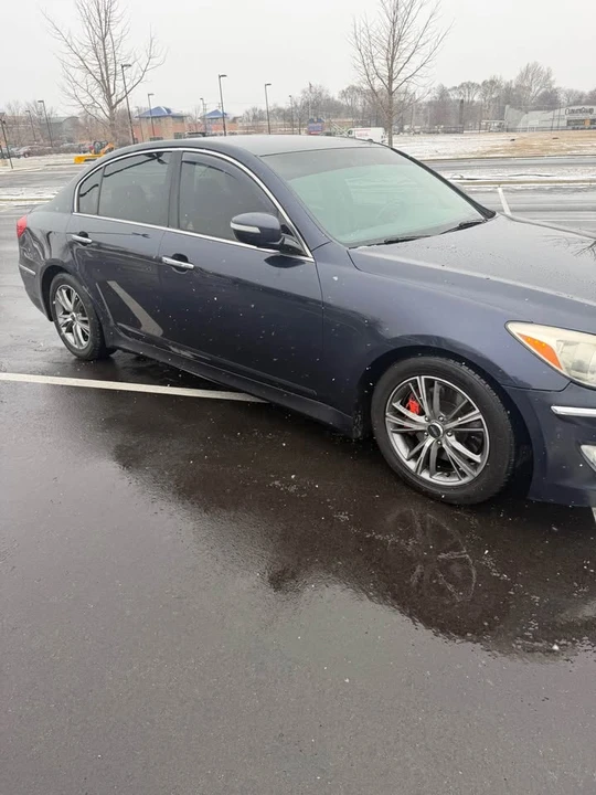 2013 Hyundai Genesis - Image 5 of 7