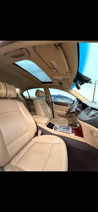 2013 Hyundai Genesis - Image 16 of 16