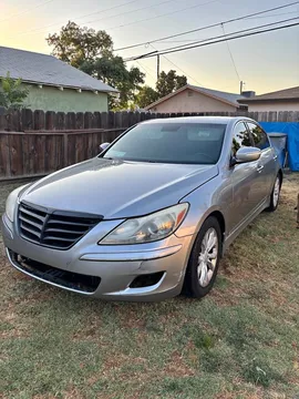 2013 Hyundai Genesis 3.8 Sedan