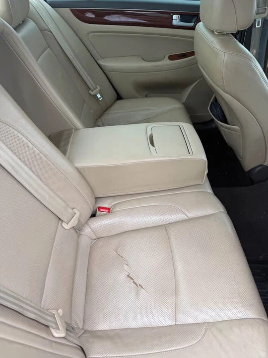 2013 Hyundai Genesis - Image 4 of 7