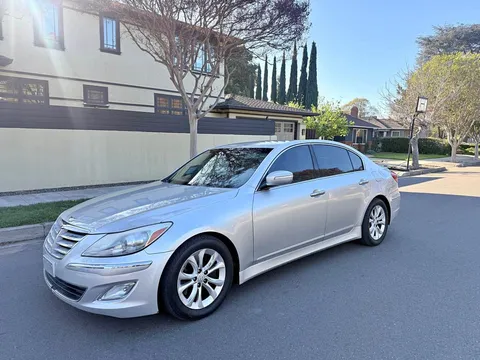 2013 Hyundai Genesis 3.8 Sedan