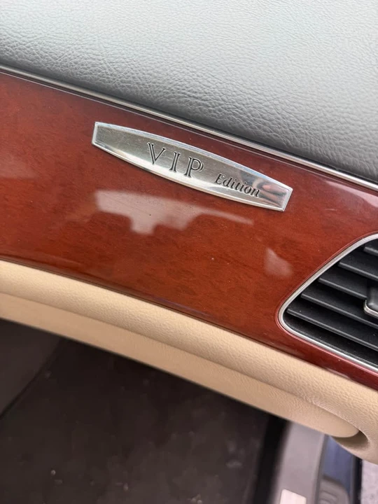 2013 Hyundai Genesis - Image 2 of 7