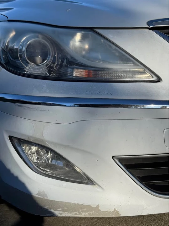 2013 Hyundai Genesis - Image 15 of 20