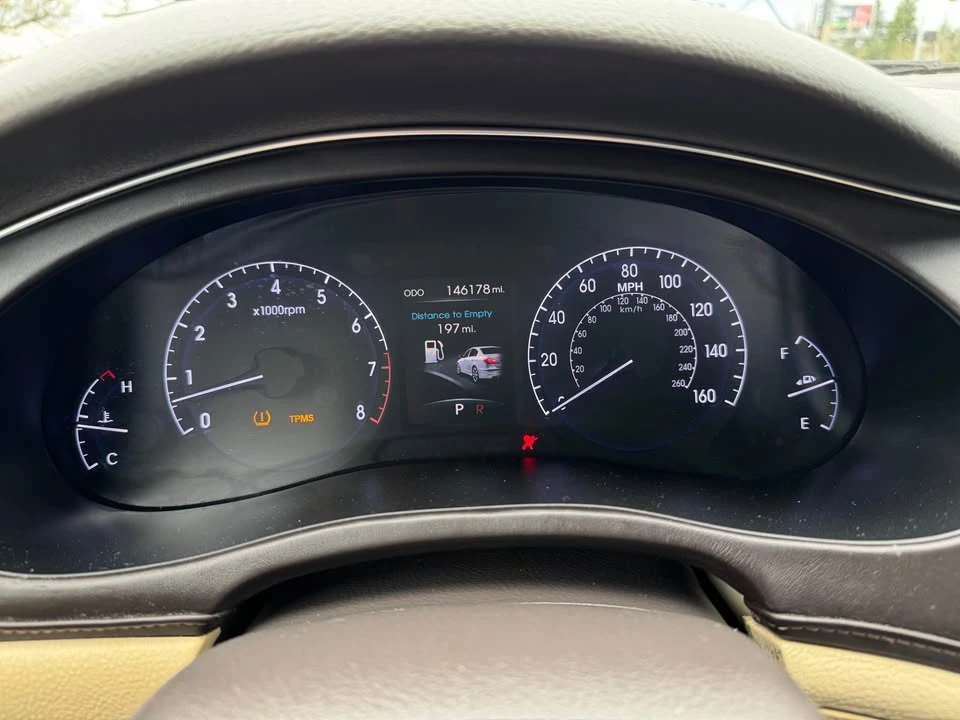 2013 Hyundai Genesis - Image 6 of 9