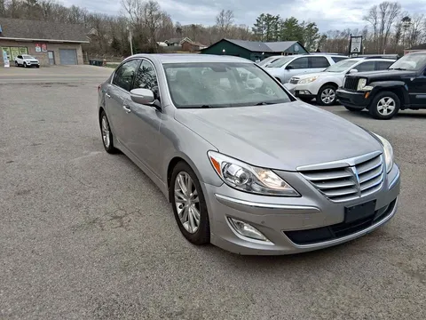 2013 Hyundai Genesis 3.8 Sedan