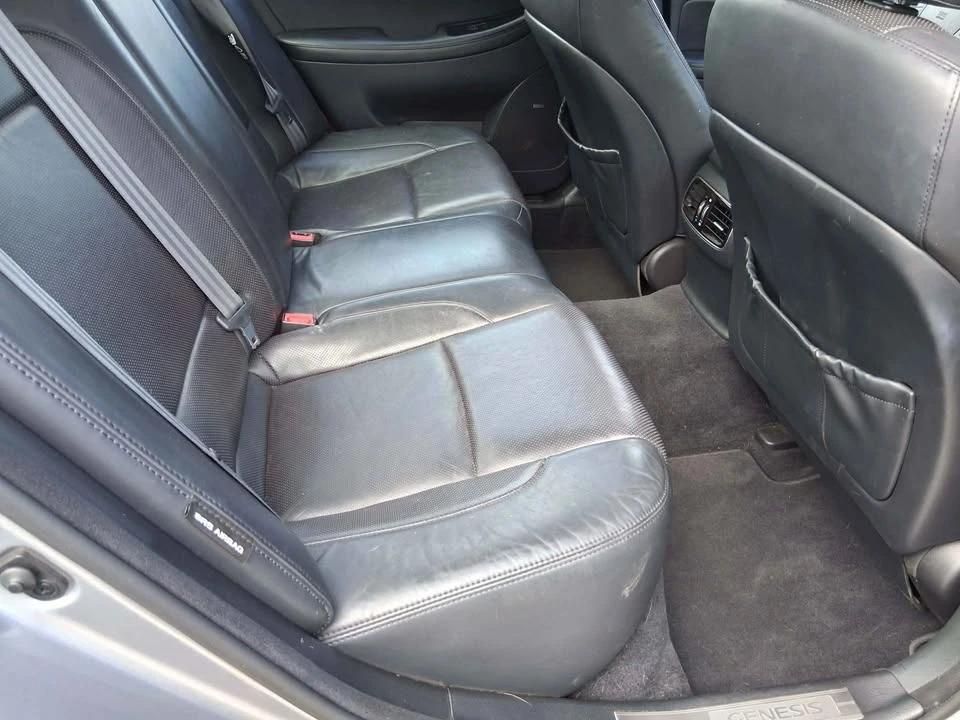2013 Hyundai Genesis - Image 8 of 18