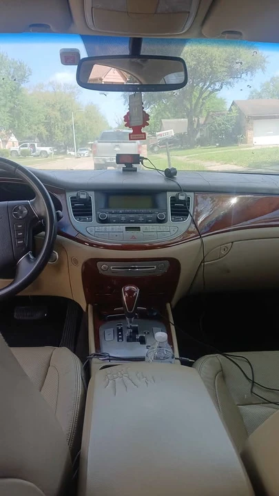 2013 Hyundai Genesis - Image 6 of 12