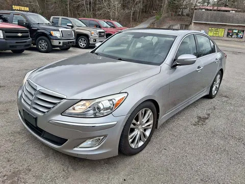 2013 Hyundai Genesis 3.8 Sedan