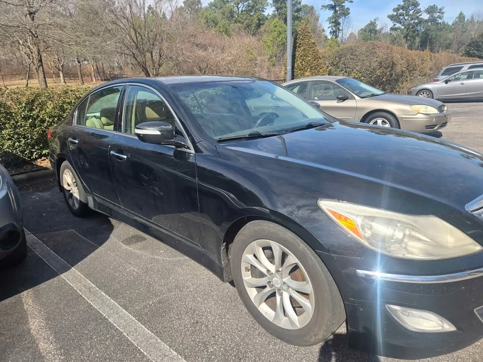2013 Hyundai Genesis - Image 6 of 9