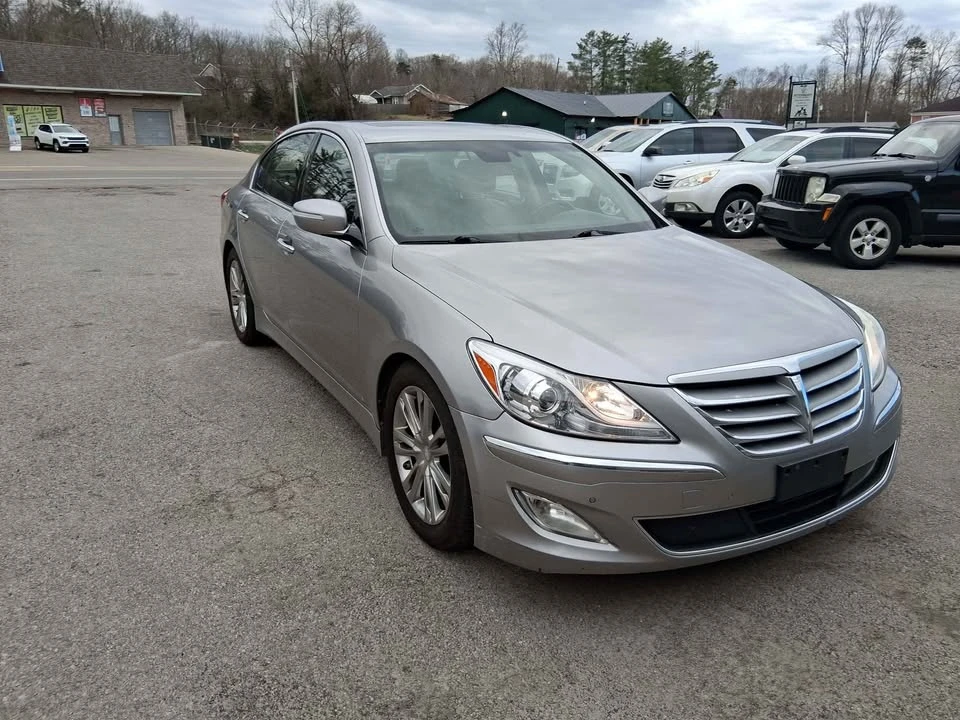 2013 Hyundai Genesis - Image 6 of 20