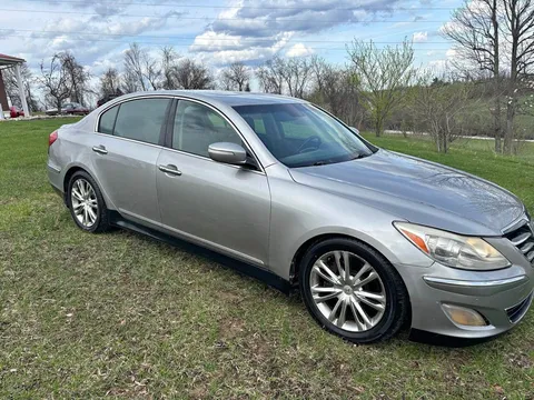 2013 Hyundai Genesis 3.8 Sedan