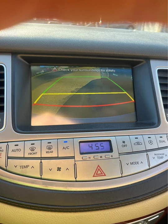 2013 Hyundai Genesis - Image 10 of 16
