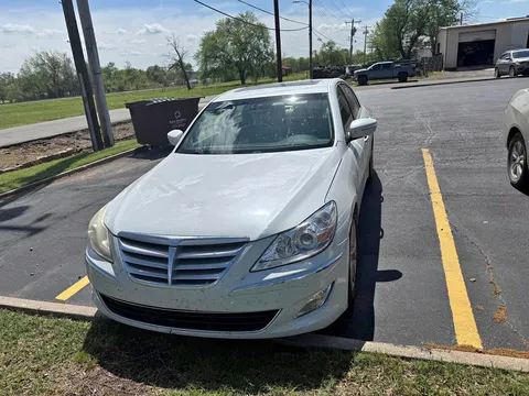 2013 Hyundai Genesis 3.8 Sedan