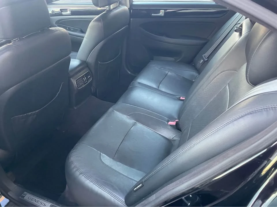 2013 Hyundai Genesis - Image 11 of 13