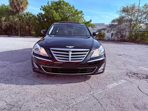 2013 Hyundai Genesis 3.8 Sedan