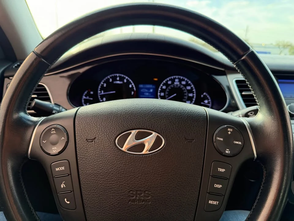 2013 Hyundai Genesis - Image 10 of 10