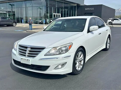 2013 Hyundai Genesis 3.8 Sedan