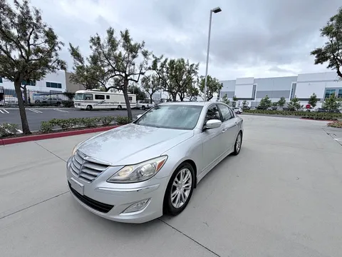 2013 Hyundai Genesis 3.8 Sedan