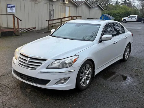 2013 Hyundai Genesis 3.8 Sedan