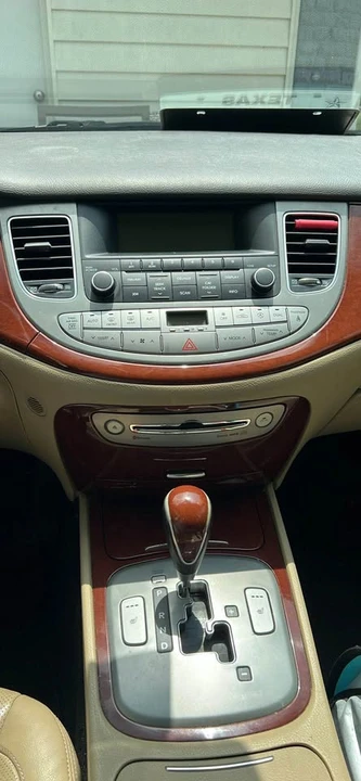 2013 Hyundai Genesis - Image 6 of 6