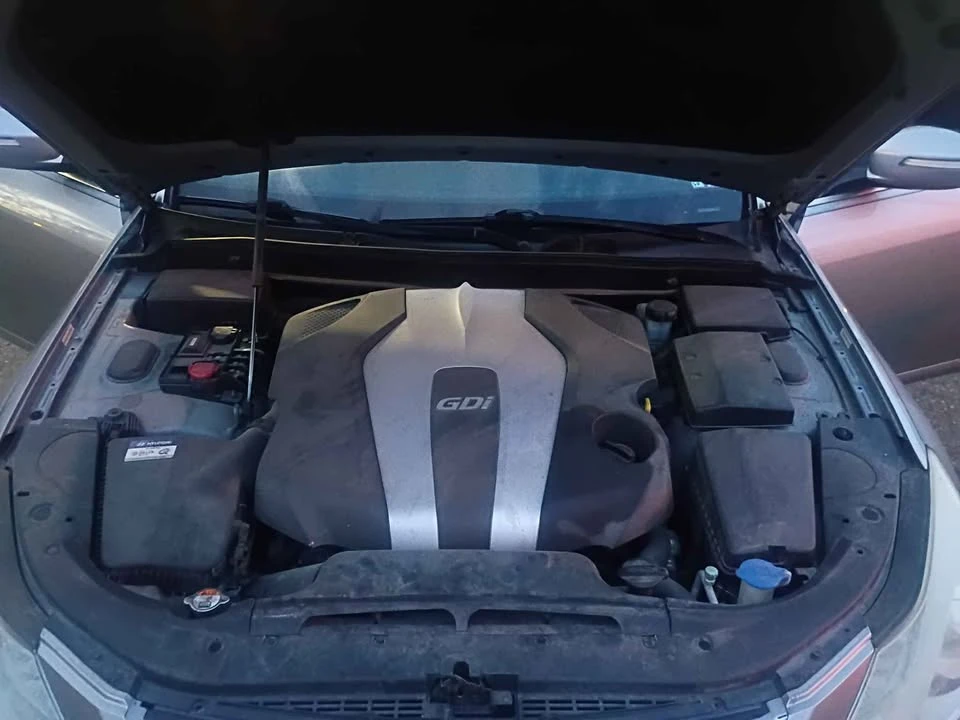 2013 Hyundai Genesis - Image 7 of 8
