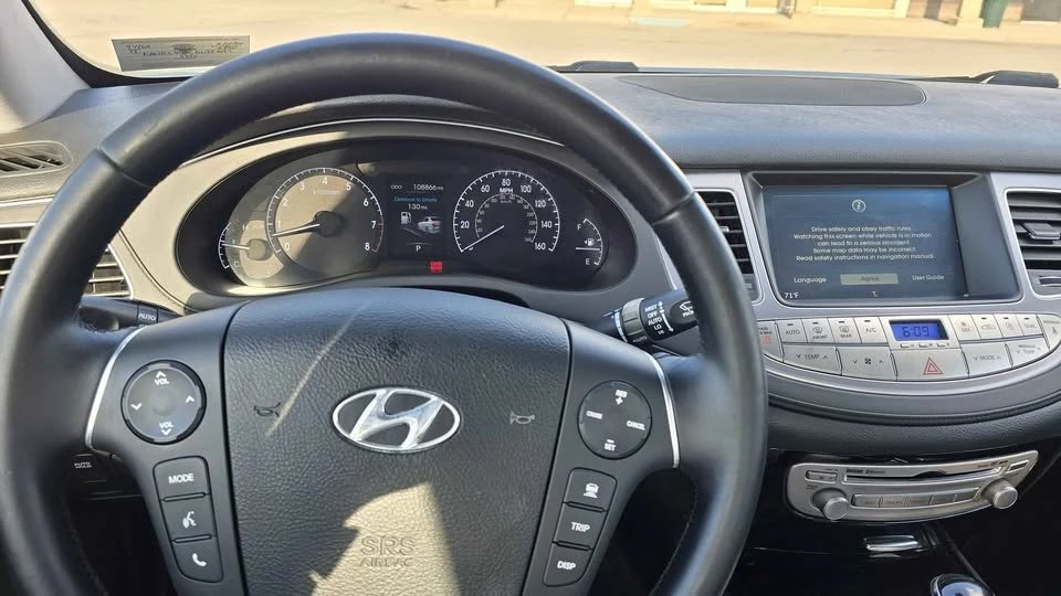 2013 Hyundai Genesis - Image 11 of 13