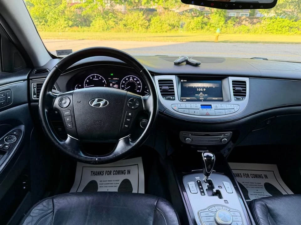 2013 Hyundai Genesis - Image 15 of 19