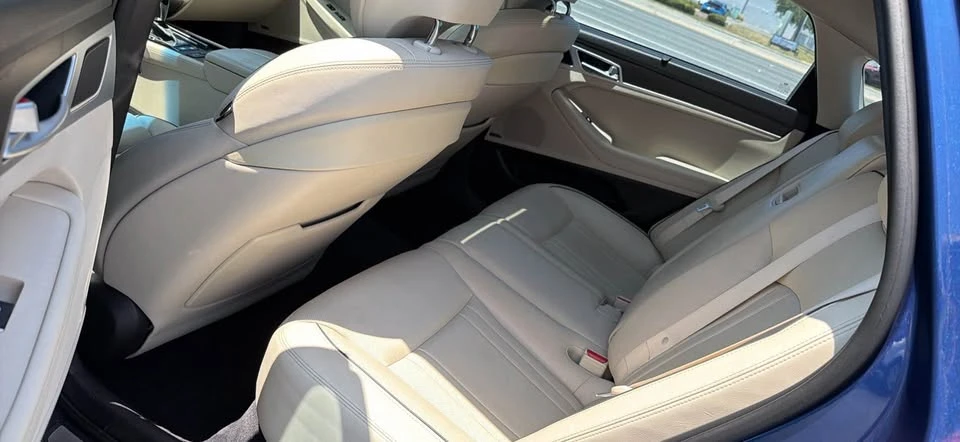 2013 Hyundai Genesis - Image 9 of 9