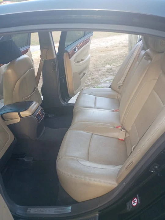 2013 Hyundai Genesis - Image 7 of 20