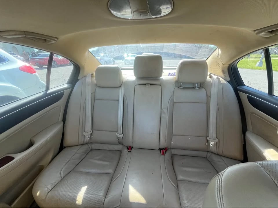 2013 Hyundai Genesis - Image 9 of 10