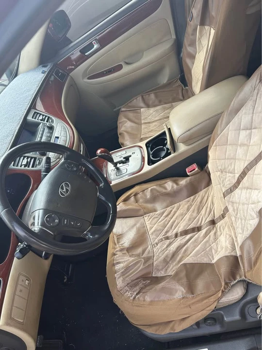 2013 Hyundai Genesis - Image 7 of 8