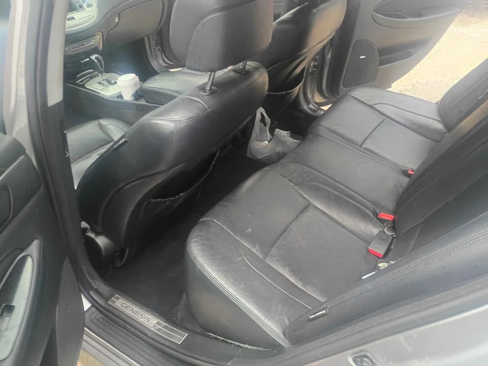 2013 Hyundai Genesis - Image 7 of 9