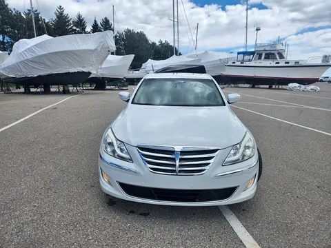 2013 Hyundai Genesis 3.8 Sedan