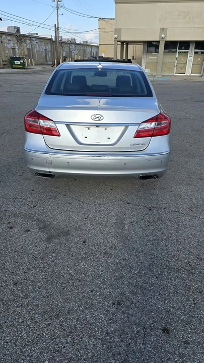 2013 Hyundai Genesis - Image 5 of 11