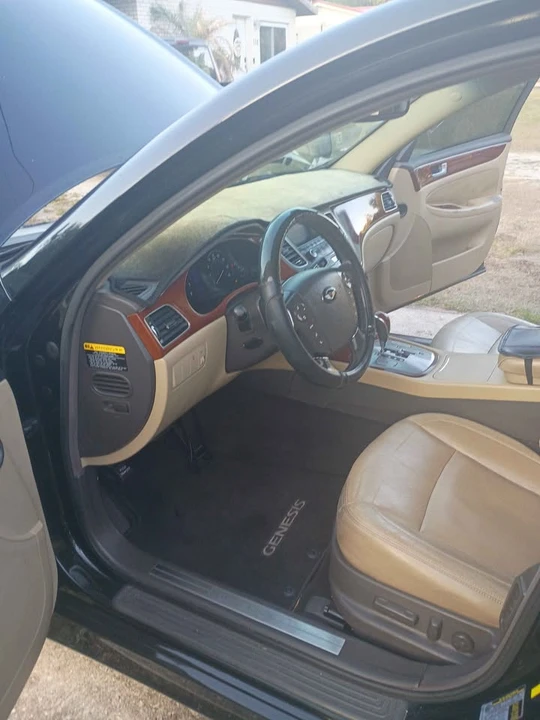 2013 Hyundai Genesis - Image 12 of 20