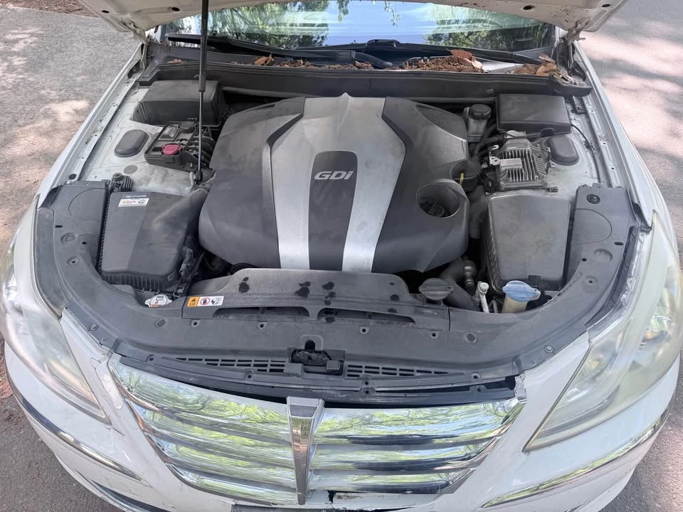 2013 Hyundai Genesis - Image 6 of 9