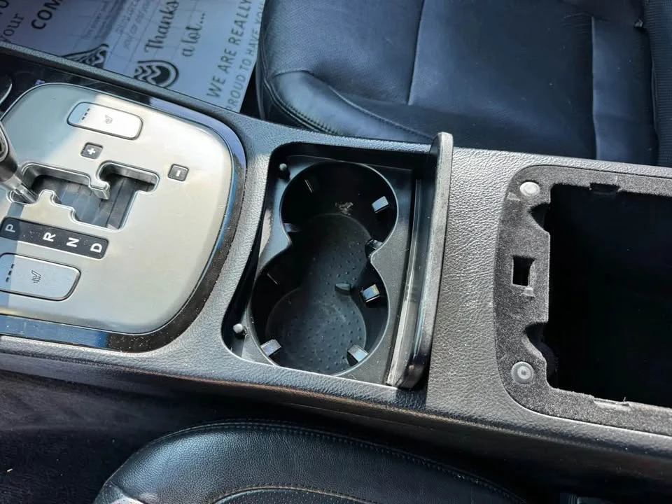 2013 Hyundai Genesis - Image 18 of 20