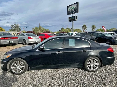 2013 Hyundai Genesis 3.8 Sedan