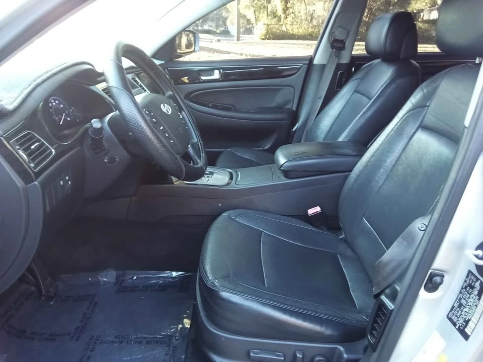2013 Hyundai Genesis - Image 20 of 20