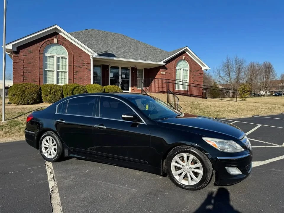 2013 Hyundai Genesis - Image 7 of 20