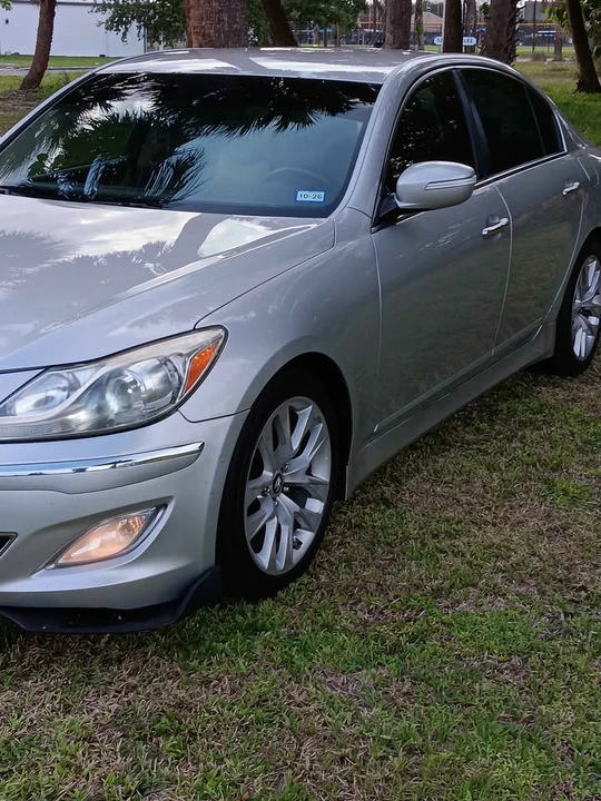 2013 Hyundai Genesis - Image 3 of 10
