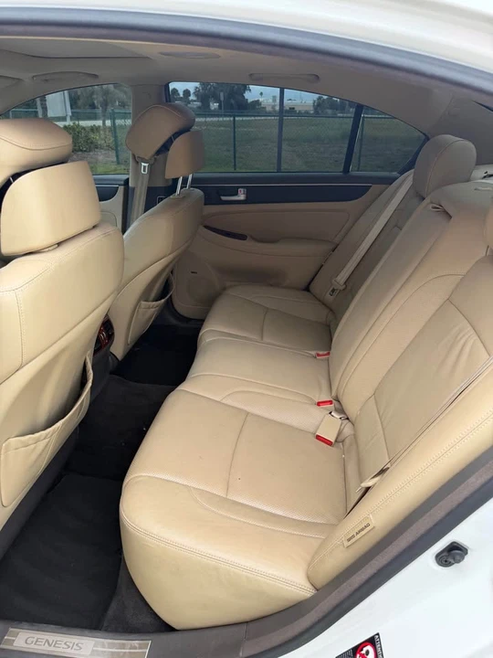 2013 Hyundai Genesis - Image 11 of 12