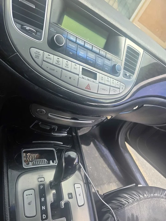 2013 Hyundai Genesis - Image 5 of 8