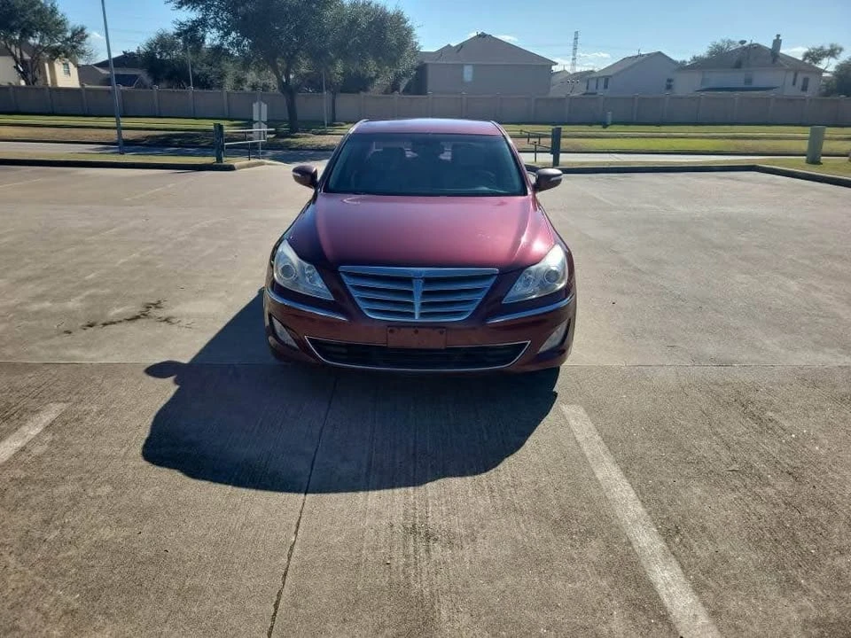 2013 Hyundai Genesis - Image 9 of 10