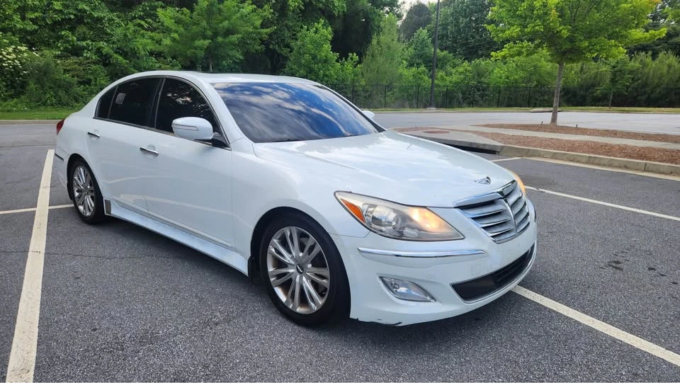 2013 Hyundai Genesis - Image 7 of 12
