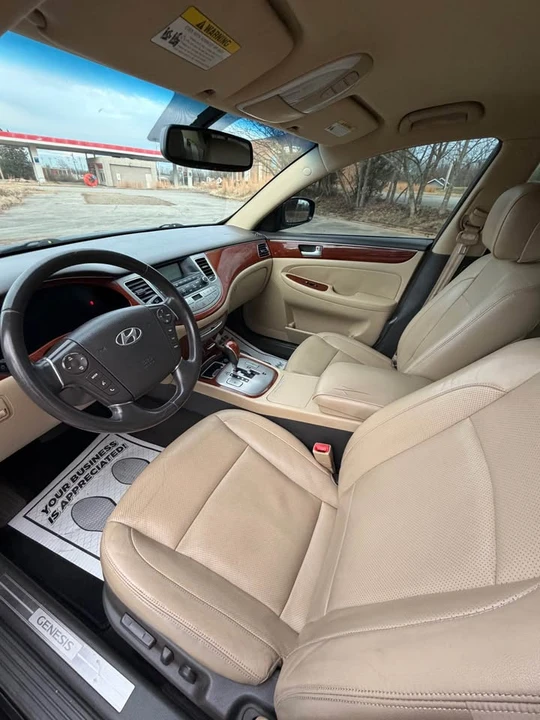 2013 Hyundai Genesis - Image 8 of 13
